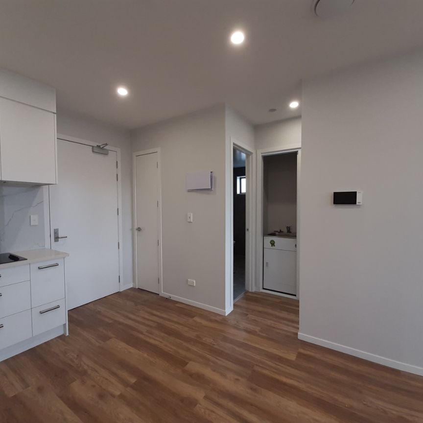 Spacious 2 bedrooms Apartment - Photo 1