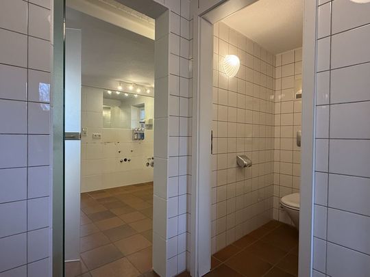 Einzigartige Gewerbeeinheit im Fachwerkhaus – perfekt für Büro oder Praxis - Photo 1