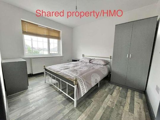 Black Lake, West Bromwich, West Midlands, B70 - Photo 1