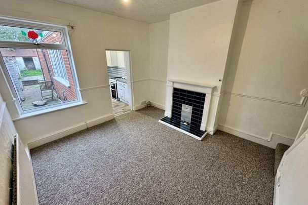 John Street - Photo 1