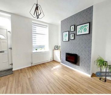 3 bedroom terraced house to rent - Photo 3