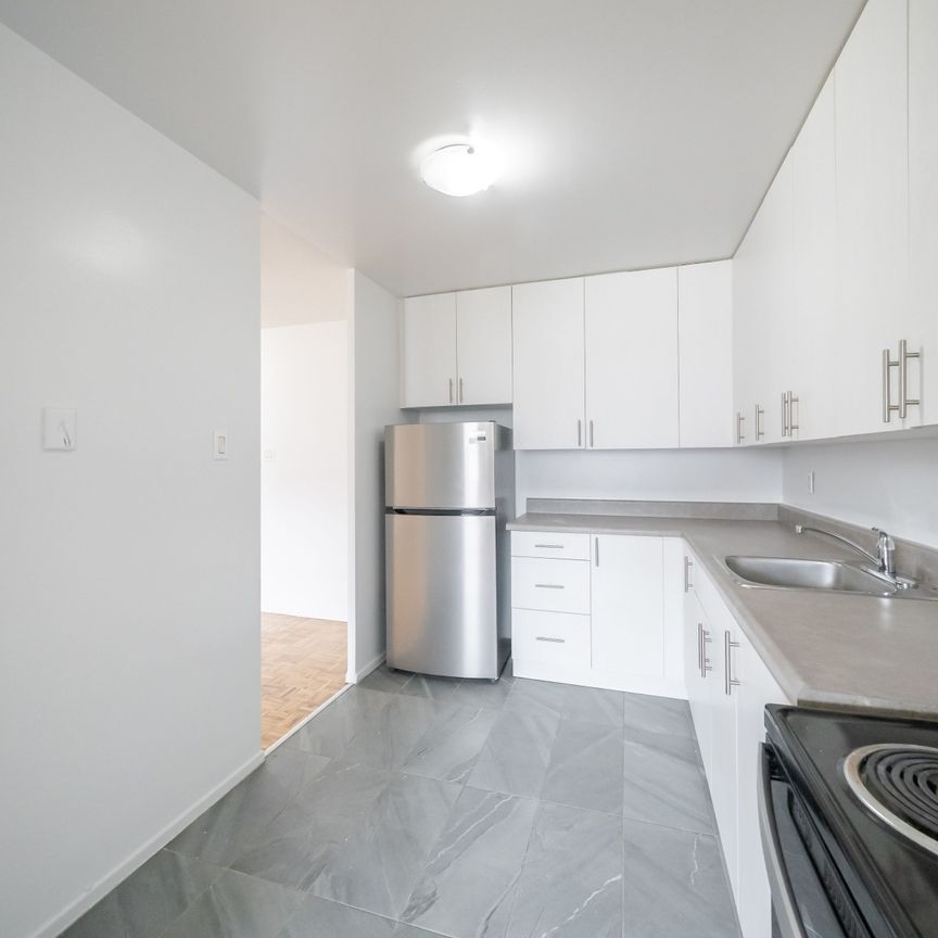 For Lease - 5 Glamorgan Avenue Unit# 712, Toronto, Ontario - Photo 1