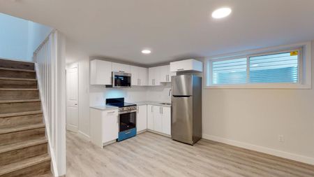 103 Carruthers Avenue - B - Photo 5