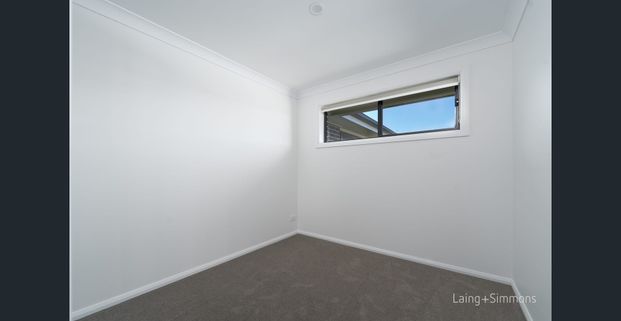 Modern 3-Bedroom Duplex with Private Yard - Photo 1