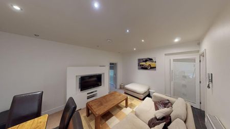 5 bedroom apartment to rent - Photo 2