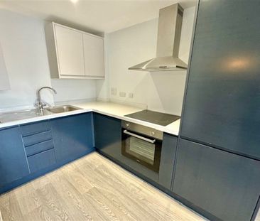 Clarendon Apartments, Canal Walk, Southampton, SO14 - Photo 3