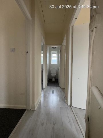 3 bedroom detached house to rent - Photo 4