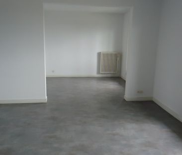 Location Appartement 4 pièces 78m² FOURCHAMBAULT 58600 - Photo 2