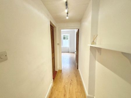 Queen Square, Strathbungo - Photo 5