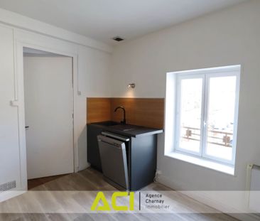 LA ROCHE VINEUSE CENTRE VILLAGE – APPARTEMENT T2 - Photo 5