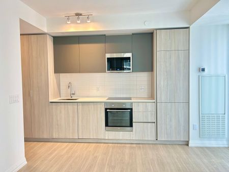 For Lease - 8 Widmer Street Unit# 3505, Toronto, Ontario - Photo 5