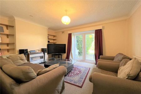 4 bedroom semi-detached house to rent - Photo 2