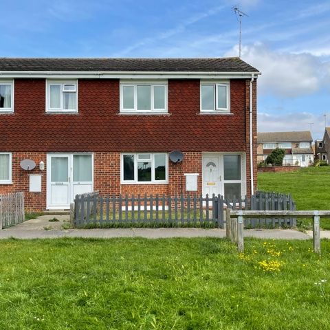 Refurbished 3 Bed End of Terrace House to in Witham, Essex - Photo 1