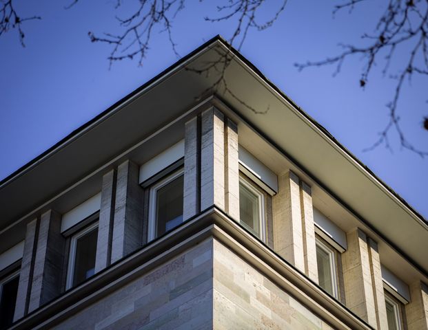 Bauhaus-Ästhetik in schönster Oststadtlage - Photo 1