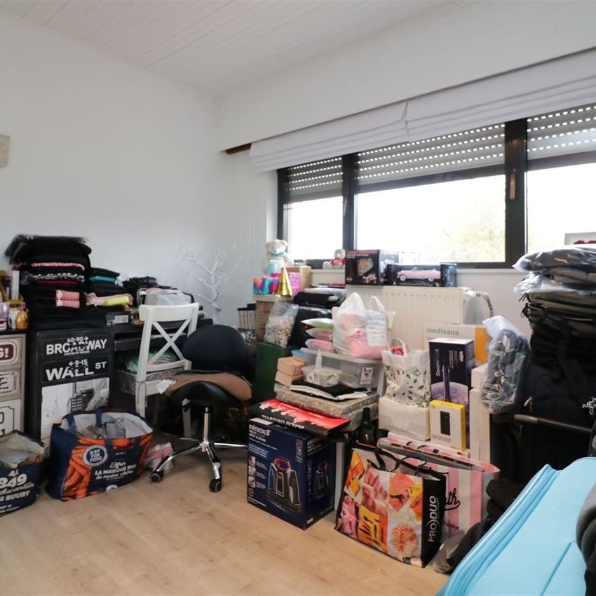 Gezellige woning, 4 slpk., inpandige garage, tuin - Photo 1