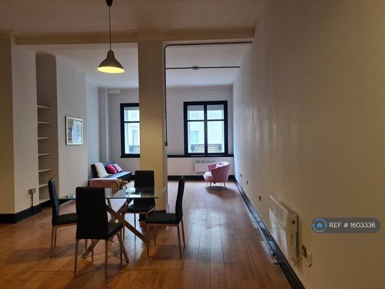 2 bedroom flat to rent - Photo 1