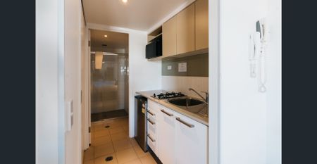 Stylish Studio in Gabba Central - Prime Inner-City Living - Photo 4