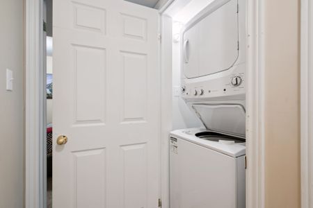 For Lease - 626A Woodlawn Road, Guelph, Ontario - Photo 3