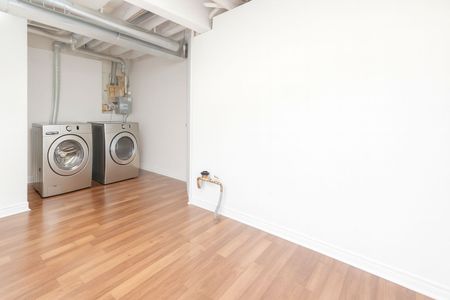 For Lease - 6798 Bansbridge Crescent, Mississauga, Ontario - Photo 2