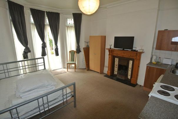 Studio to rent - Photo 1