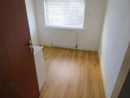 44 Hollymount, Belfast, BT10 0GN - Photo 4