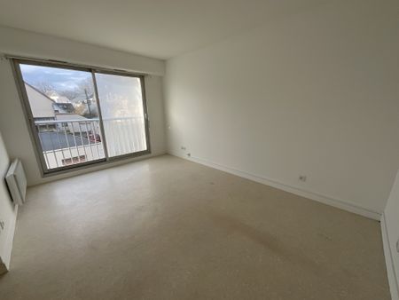 Location Appartement 1 pièce 26m² BOURGES 18000 - Photo 2