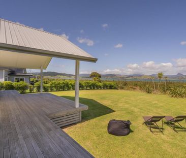 HARBOUR FRONT PARADISE - Photo 2