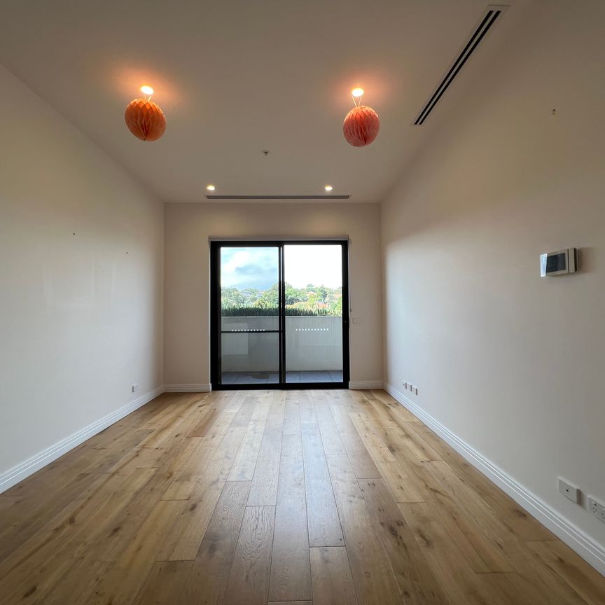 Modern & Luxury Living in the Heart of Camberwell - Photo 1