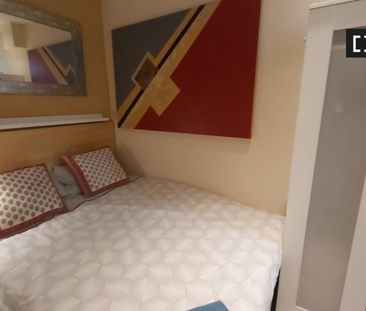 madrid, Community of Madrid 28015 - Photo 6