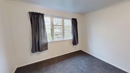 Roslyn - 3 Bedrooms - Photo 5