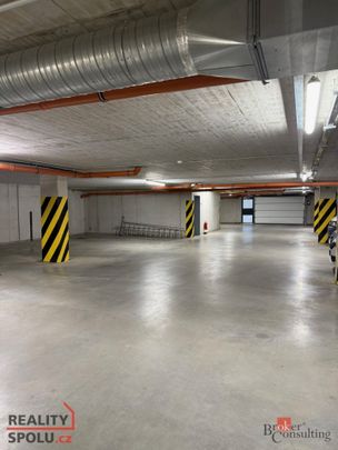 Pronájem bytu 1+kk a garsoniéry 30 m², Diamantová 854, Plzeň Újezd - Fotografie 1