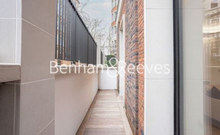 1 Bedroom flat to rent in Lancer Square, Kensington, W8 - Photo 3