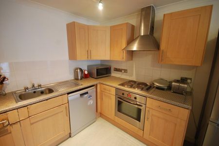 1 bedroom flat to rent - Photo 4