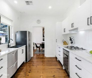 Family Home in Convenient Location - Photo 2