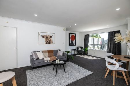 198A Helston Road, Paparangi - Photo 2