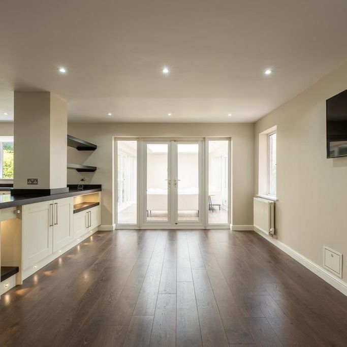 4 bedroom detached house to rent - Photo 1