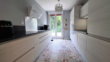 À LOUER : APPARTEMENT TYPE 3 AVEC VUE PANORAMIQUE ET GARAGE • Réf. GI-JB-G0708 - Photo 3