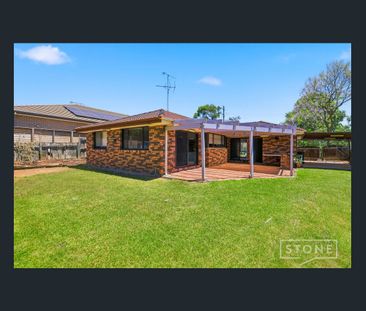 LOVELY FAMILY HOME - Photo 6