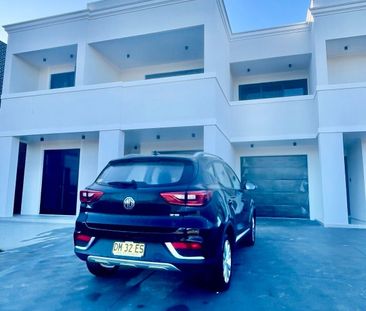 Leppington - Photo 1