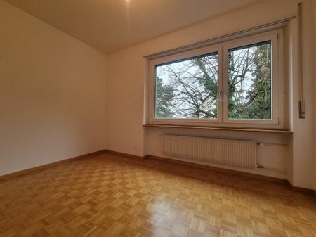 Sonnige Wohnung mit Ausblick über die Stadt Biel - Photo 3