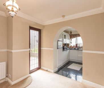 3 bedroom detached house to rent - Photo 2