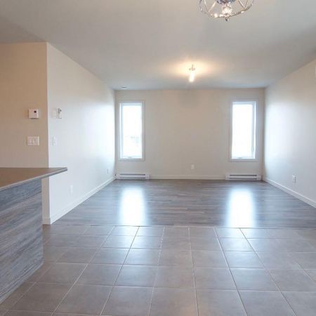 5 1/2 quadruplex Sherbrooke (Rock Forest) - 1ER DÉC. - Photo 3