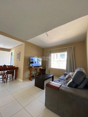 Casa com 3 quartos e 150m² para alugar em Campeche, Florianópolis. - Photo 1