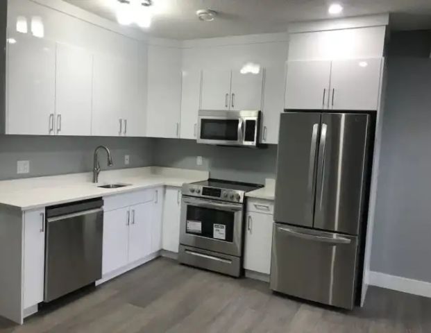 Beautifully built, legal basement suite | Edmonton - Photo 1