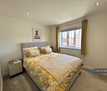 3 bedroom terraced house to rent - Photo 4