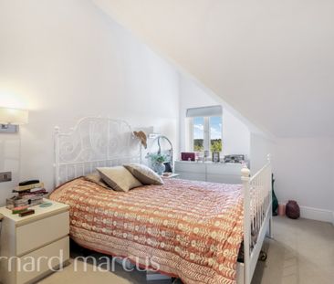 Riddlesdown Road, PURLEY - Photo 2