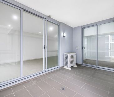 Modern Apartment in the Heart of Mascot ** Available 17/12/25 ** - Photo 2