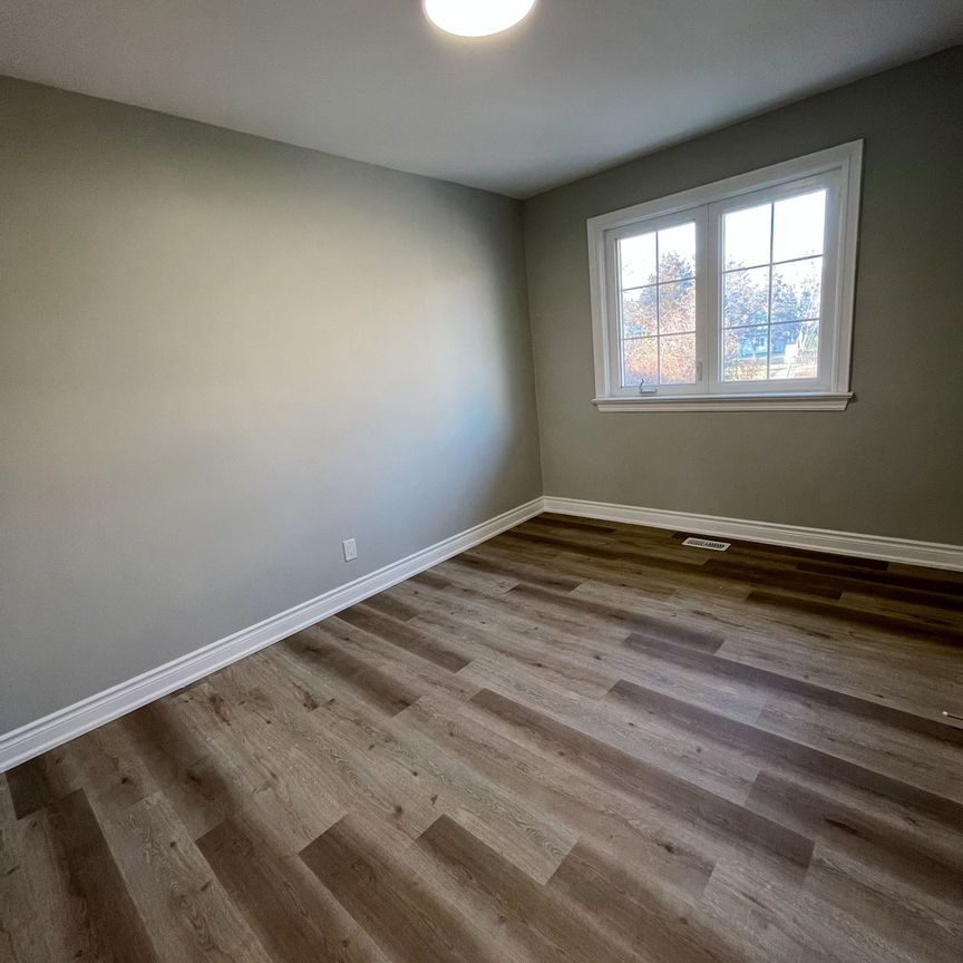For Lease - 380 Bent Crescent, Richmond Hill, Ontario - Photo 1
