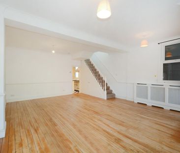4 bedroom terraced house to rent - Photo 1