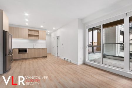 Condo in Coquitlam, BC - Photo 3
